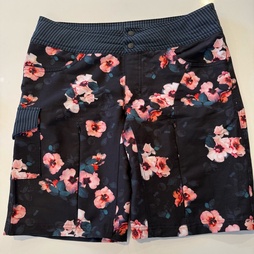Shredly Floral Shorts